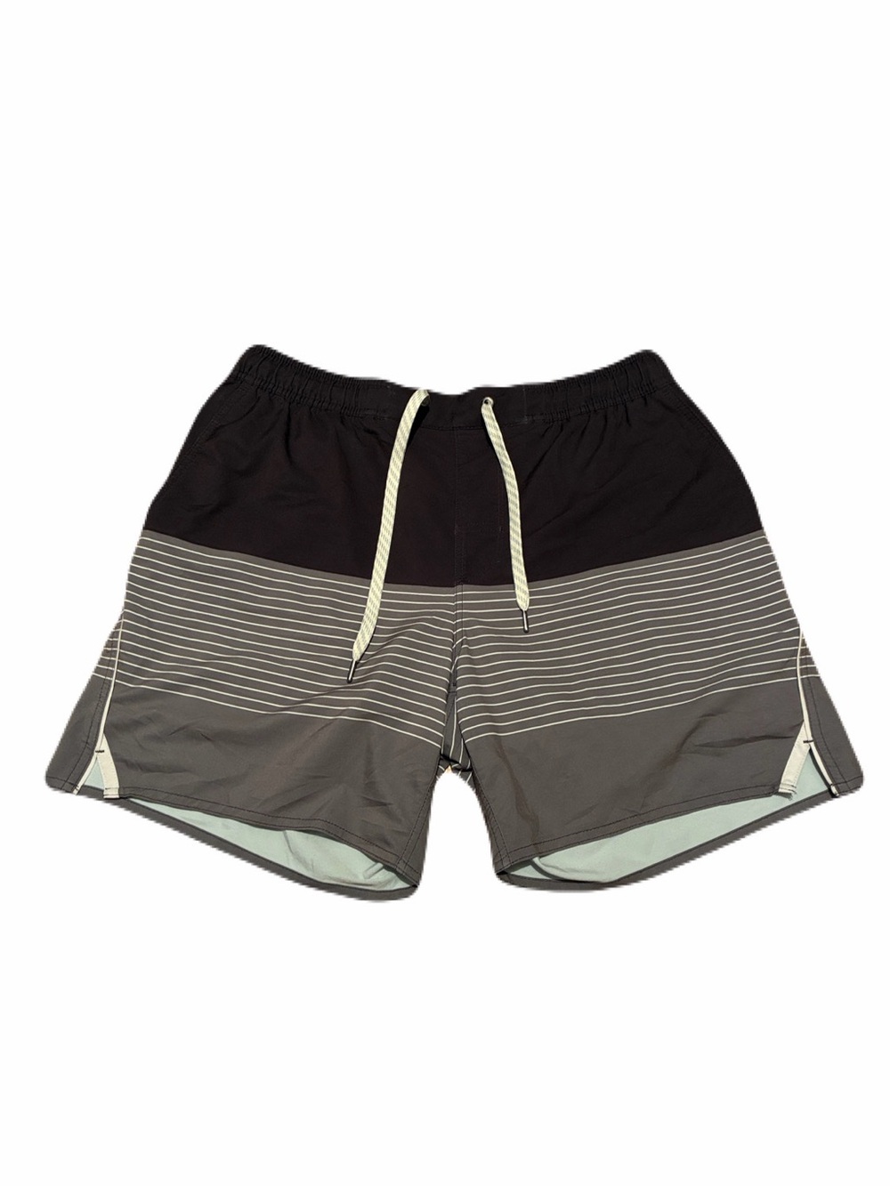 Vuori Men’s Trail Shorts 2.0 in Brown & Grey Stripes, Men’s size Medium